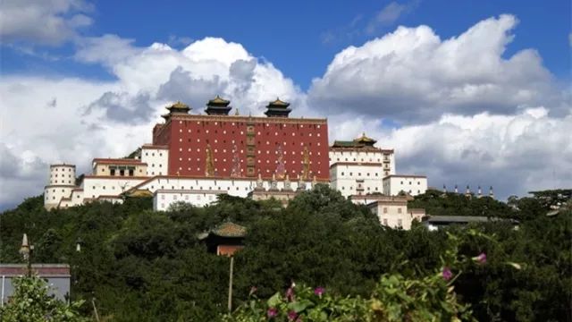 承德，历史古韵与现代风华的交汇之地